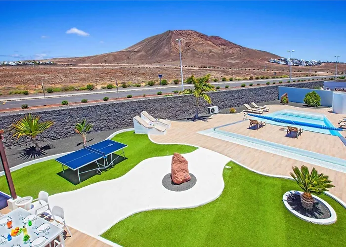 Esmeralda Playa Blanca